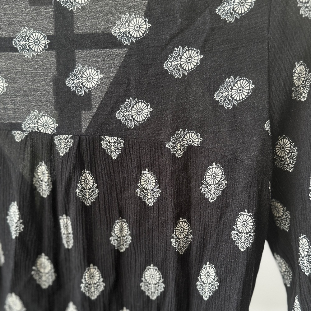 Mossimo wrap long sleeve shirt - Picture 5 of 5